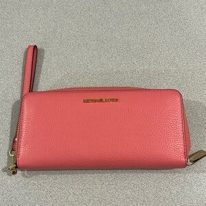 Michael Kors Large Continental Wallet Wristlet Tea Rose